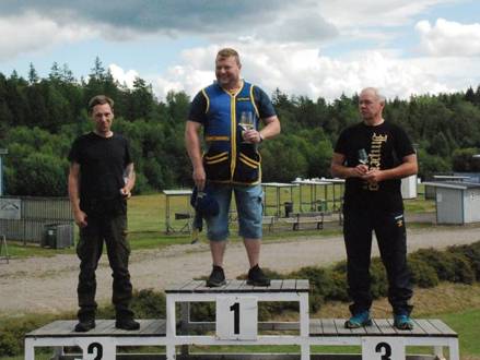 En bild som visar person, utomhus, klädsel, himmel
AI-genererat innehåll kan vara felaktigt.