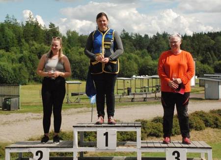 En bild som visar utomhus, person, klädsel, himmel
AI-genererat innehåll kan vara felaktigt.